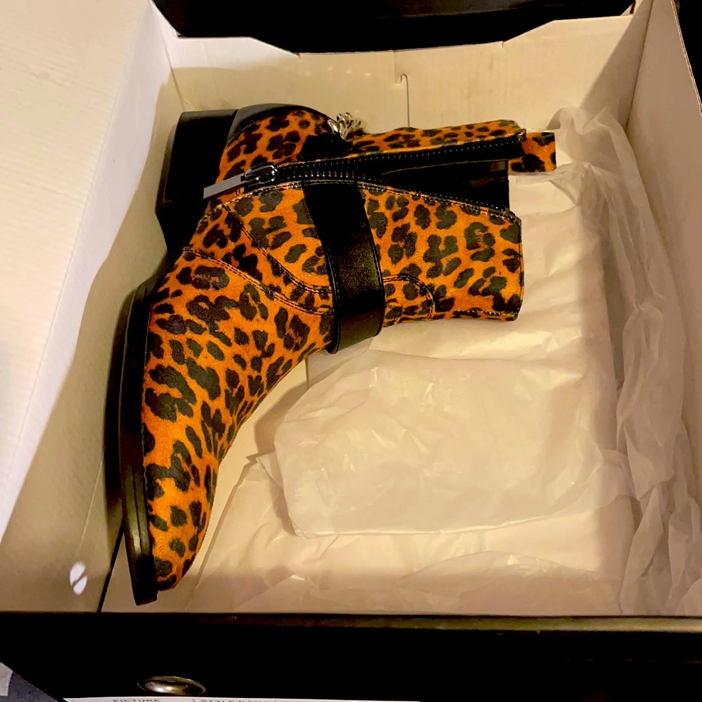 Low Key Fashion Leopard Boots